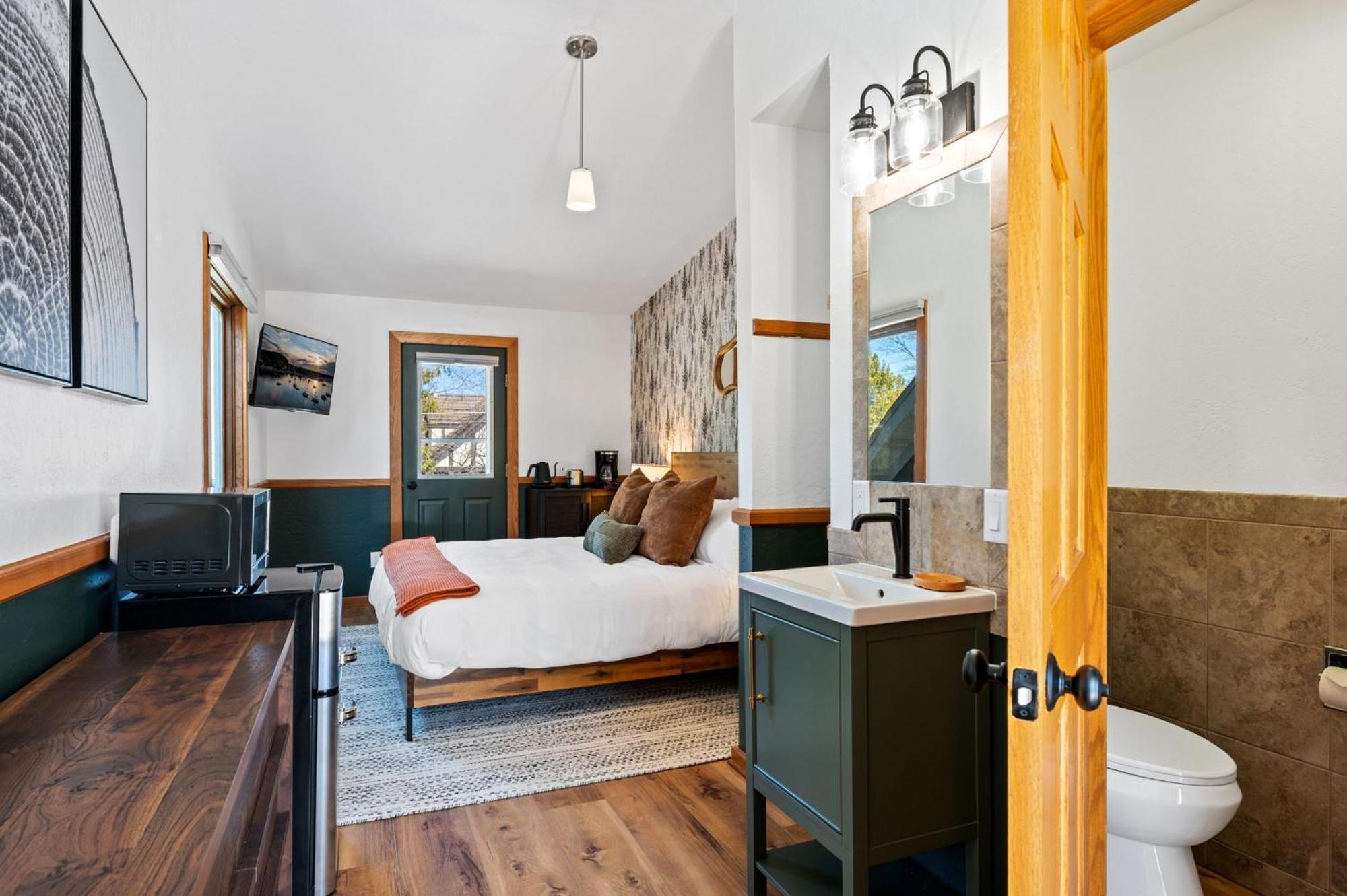 Spruce & Shore Motel Fish Creek Dış mekan fotoğraf