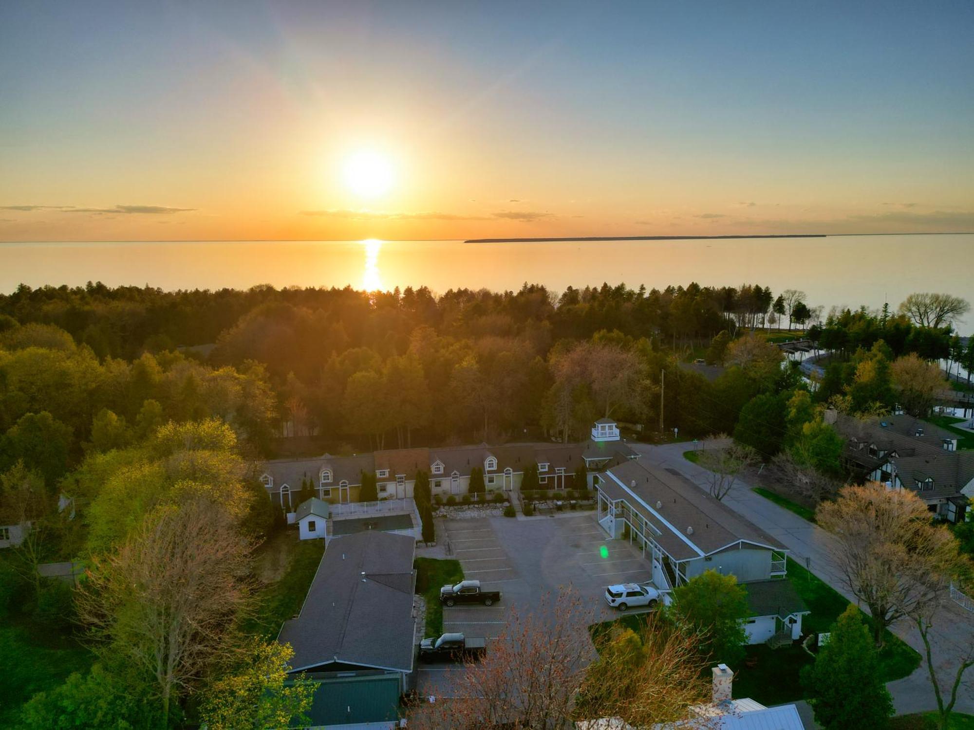 Spruce & Shore Motel Fish Creek Dış mekan fotoğraf